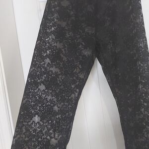HUE Lace Leggings//B3